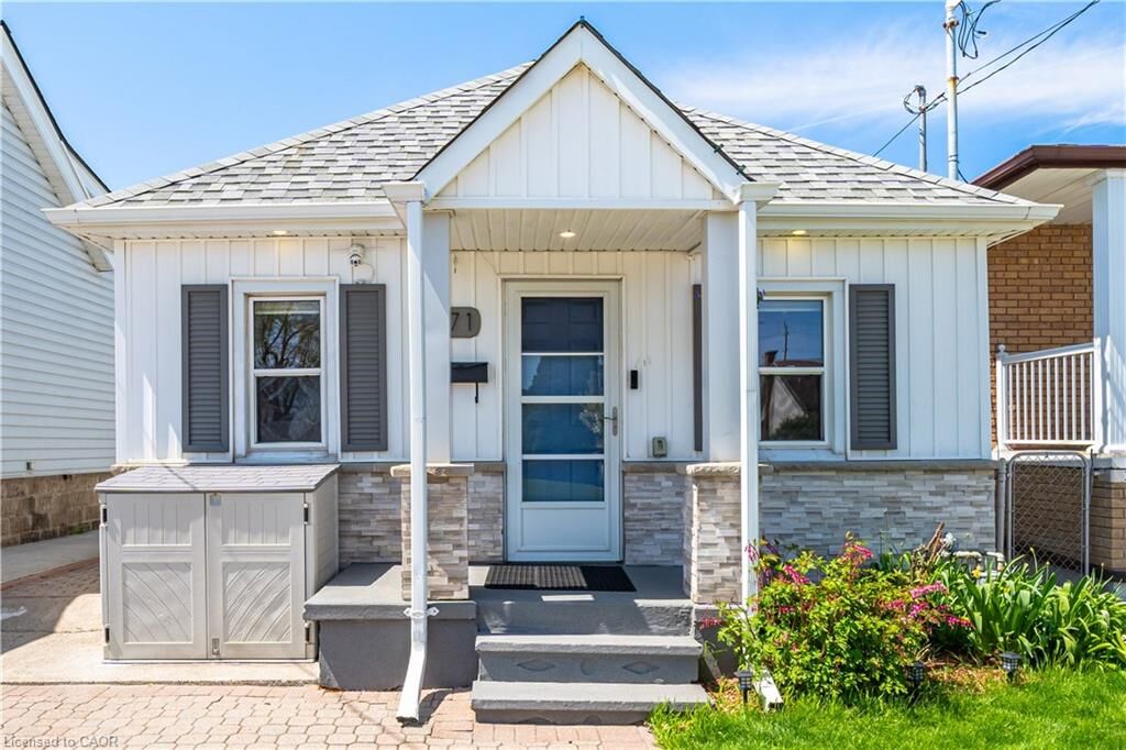 Property Photo:  71 Beland Avenue N  ON L8H 6C2 