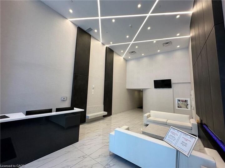 Property Photo:  15 Queen Street S 2203  ON L8P 0C6 