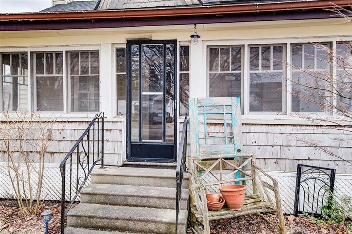 Property Photo:  186 Norwich Avenue  ON N4S 3V6 