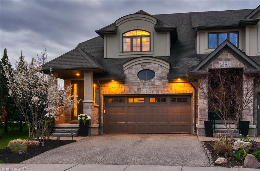 Property Photo:  423 Cider Mill Drive  ON N2K 0C9 