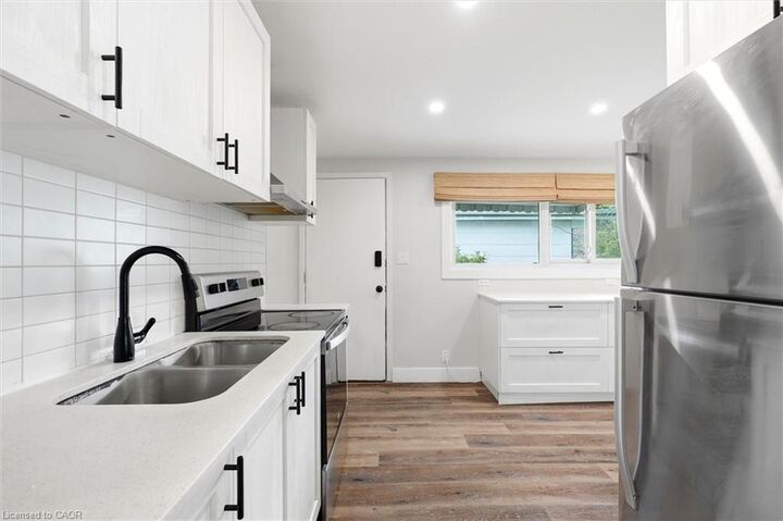 Property Photo:  16 Ronaldshay Avenue  ON L9A 3B1 