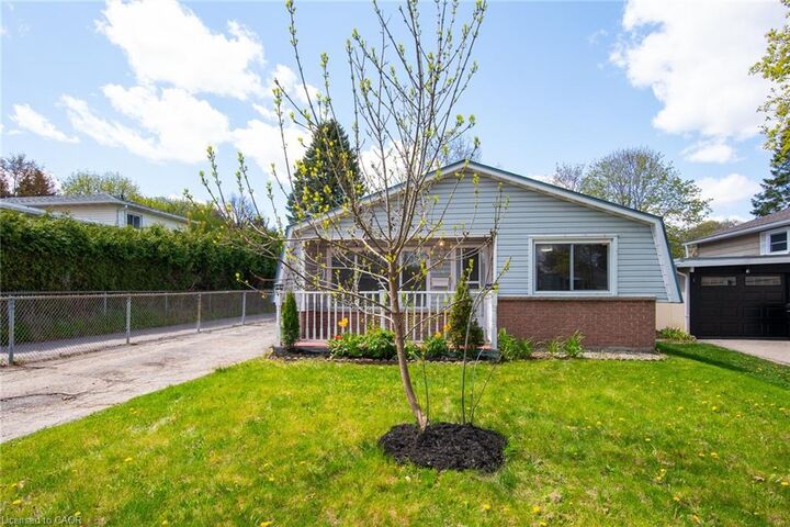 Property Photo:  87 Christopher Drive  ON N2J 4J6 