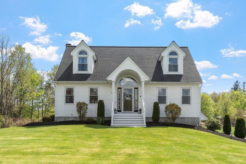 Property Photo: 4 Ashton Ln MA 01564