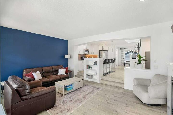 Property Photo:  142 Auburn Crest Way SE  AB T3M 1T7 