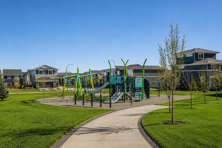Property Photo:  65 Amblefield Heights NW  AB T3P 2K1 