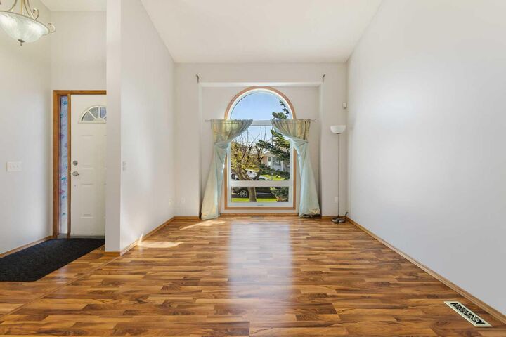 Property Photo:  119 Citadel Hills Place NW  AB T3G 3V5 