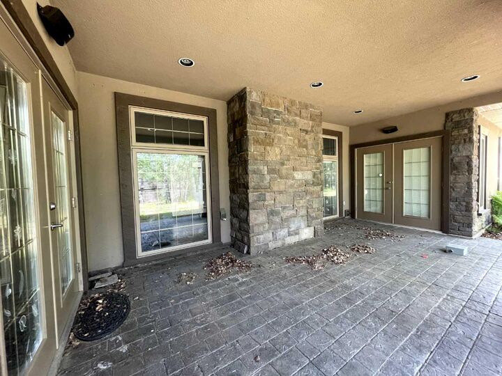 Property Photo: 5 Caribou Close AB T0H 1Z0