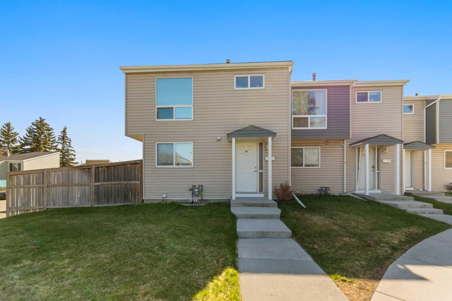 Property Photo:  5425 Pensacola Crescent SE 10  AB T2A 2G7 