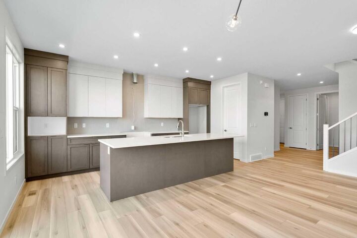 Property Photo:  675 Buffaloberry Manor SE  AB T3M 3Z3 