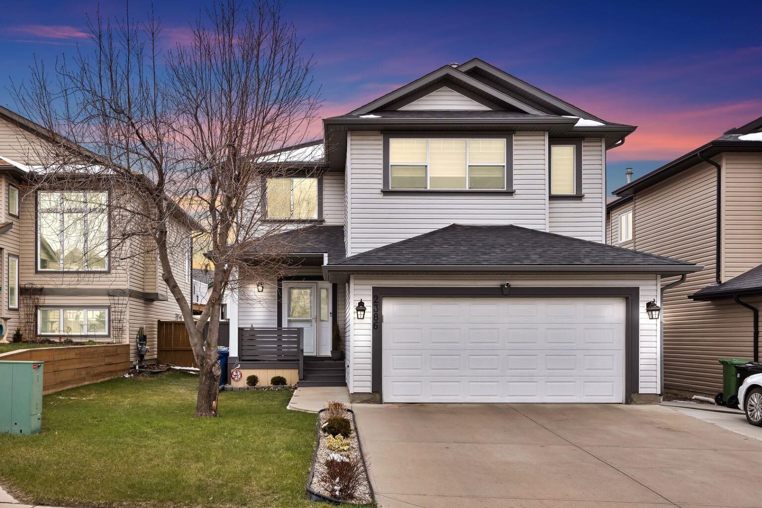 Property Photo:  2386 Fairways Circle NW  AB T4B 2W9 