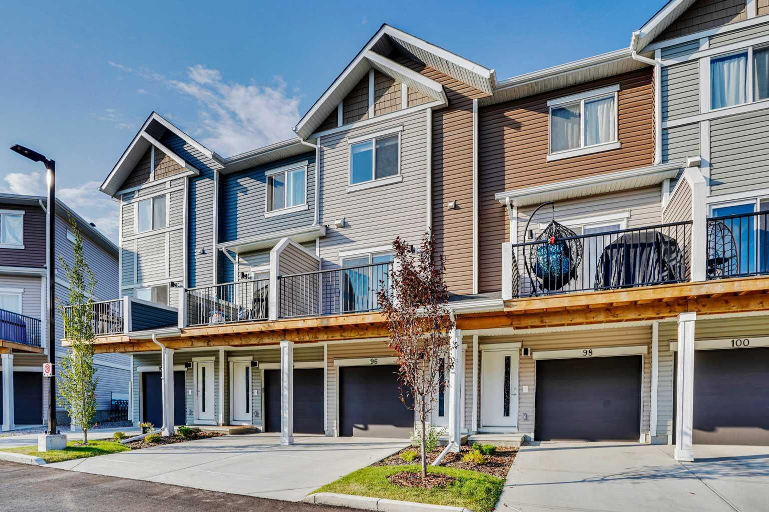 Property Photo:  96 Tuscany Summit Square NW  AB T3M 0G1 