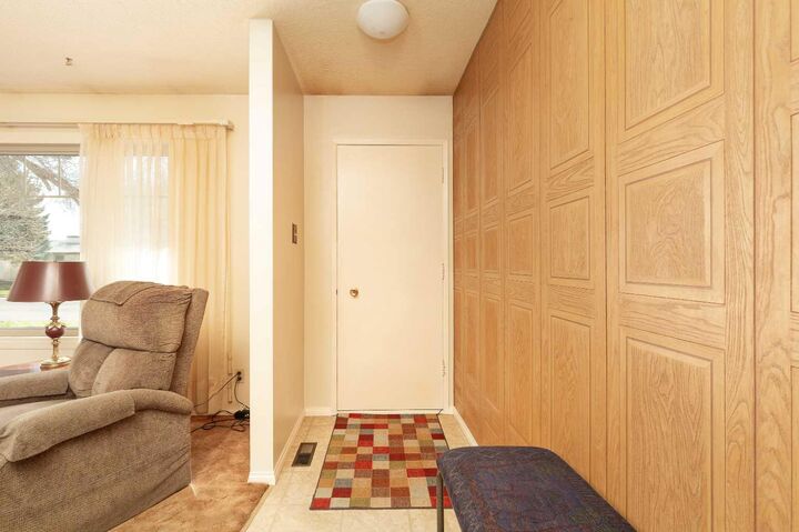 Property Photo:  61 Park Meadows Boulevard N  AB T1H 4H7 