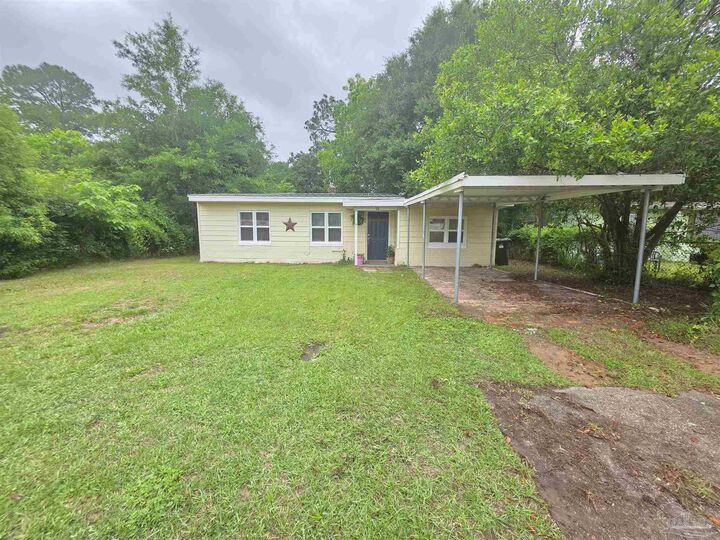 Property Photo:  28 Norwood Dr  FL 32506 