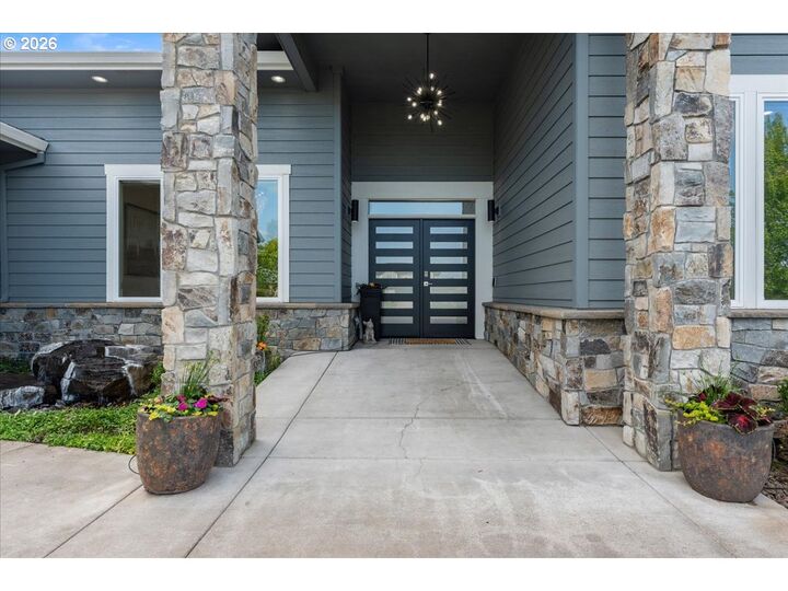Property Photo:  2145 SW Homer Ross Loop  OR 97128 