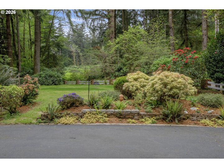 Property Photo: 83923 Cloud Nine Rd OR 97439