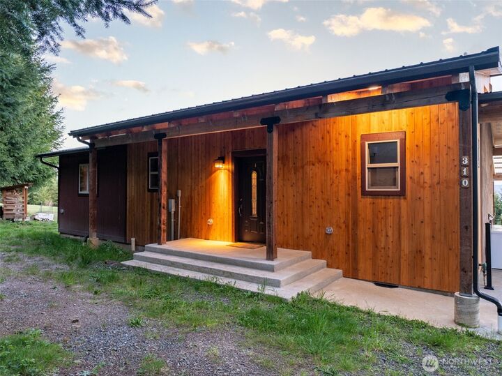 Property Photo:  310  Dream View Lane  WA 98533 