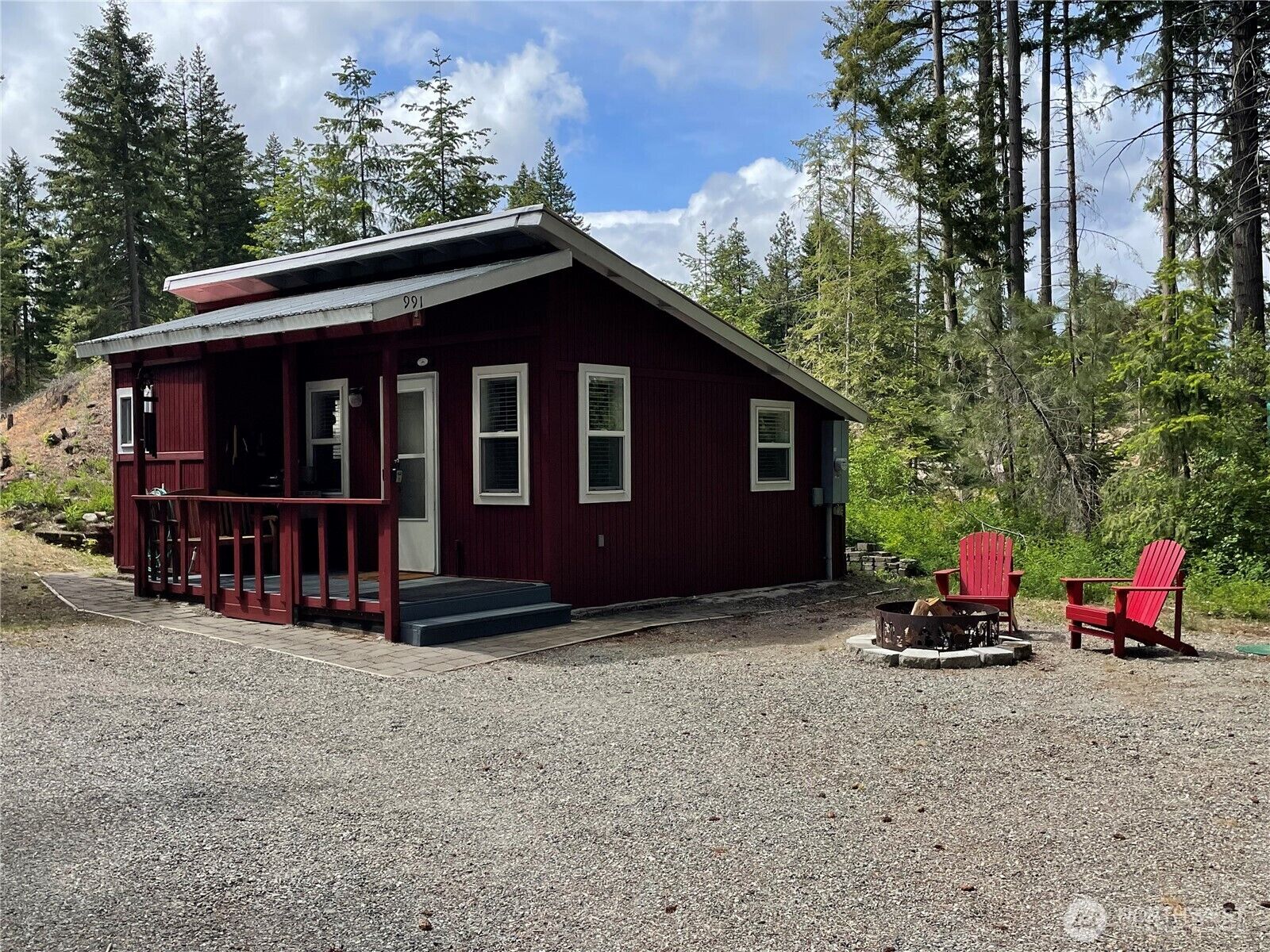 Property Photo:  991  Oakmont Drive  WA 98922 