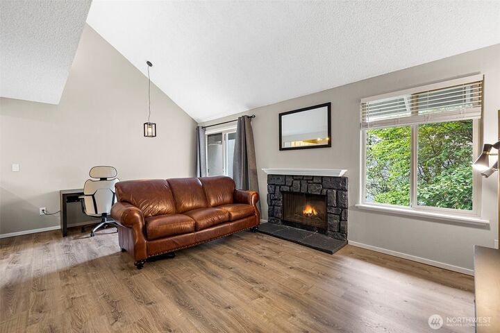 Property Photo:  111 S 340th Street Unit F  WA 98003 