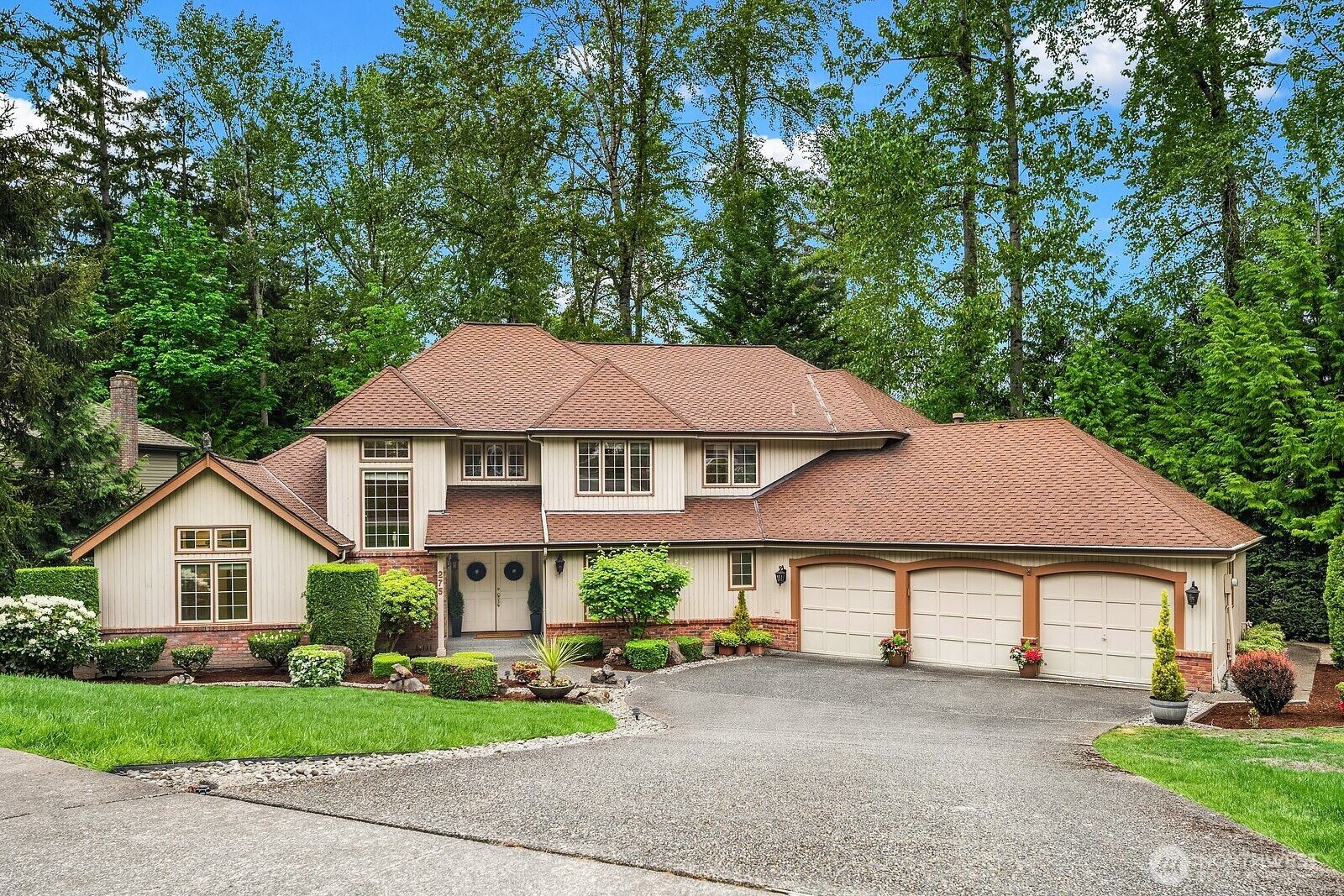 Property Photo:  275  Mt Quay Drive NW  WA 98027 