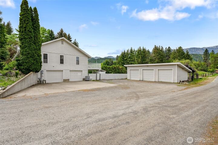 Property Photo:  9656  North Road  WA 98847 