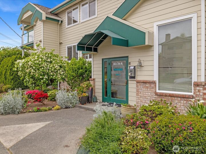 Property Photo: 603 7th Avenue N A204 WA 98020