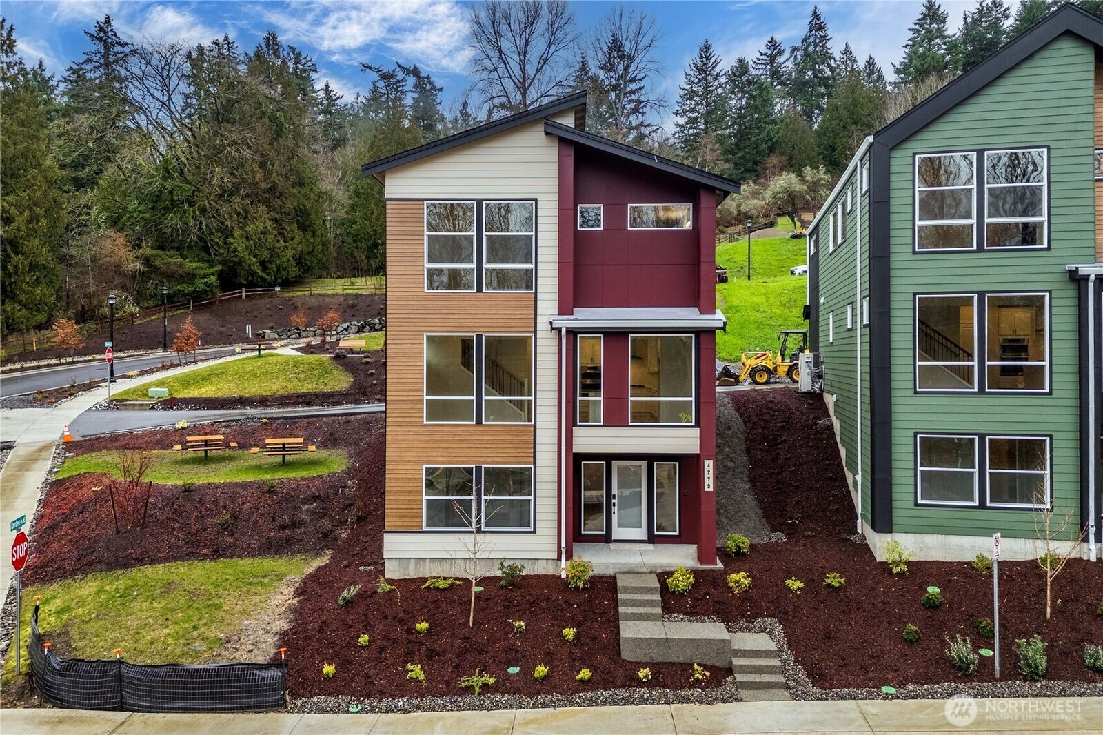 Property Photo:  4279  Aberdeen Way NE  WA 98056 