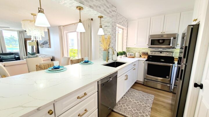 Property Photo:  353 S US-1 B105  FL 33477 