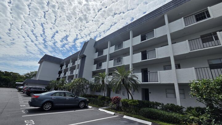 Property Photo: 6020 NW 44th Street 108 FL 33319