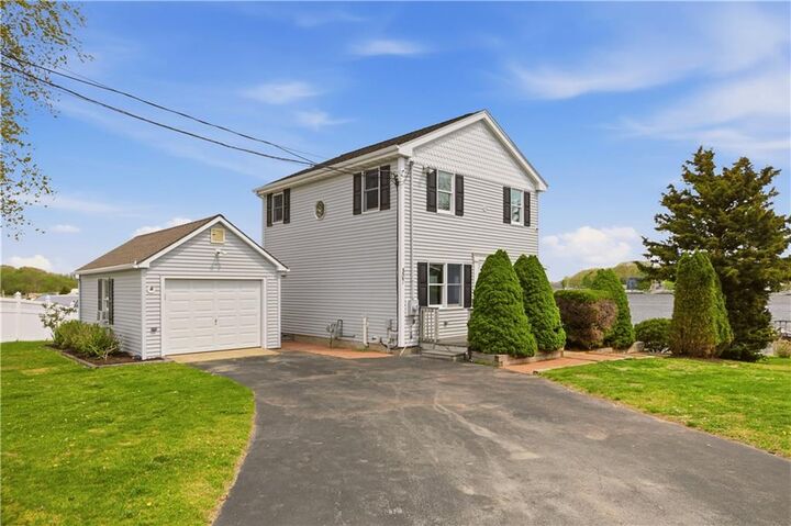 Property Photo: 507 County Road RI 02806