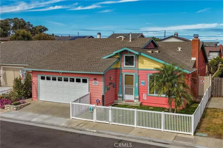 Property Photo:  18051 Westlake Circle  CA 92648 