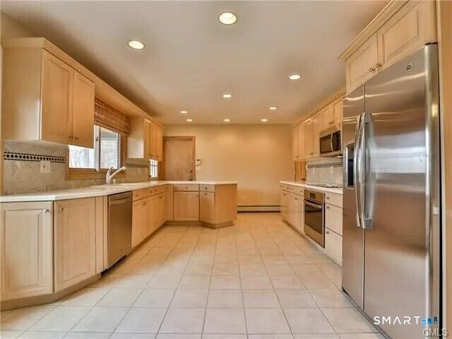Property Photo:  80 Mariner Circle  CT 06611 