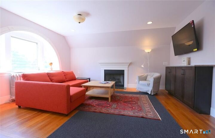 Property Photo:  392 Orange Street 3  CT 06511 