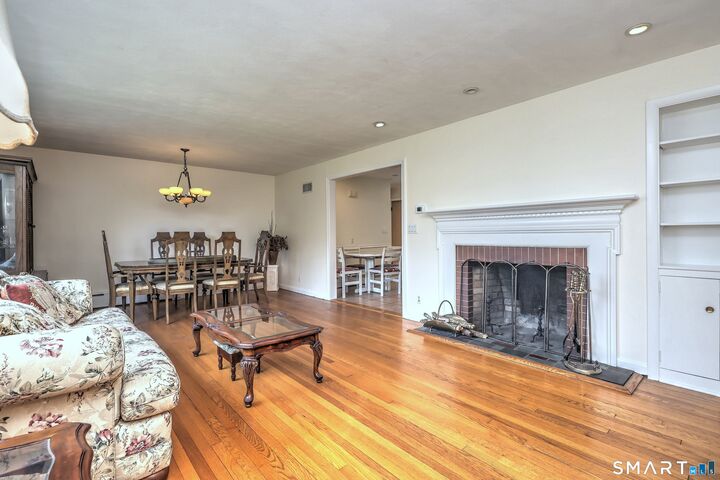 Property Photo: 397 Butternut Court CT 06477