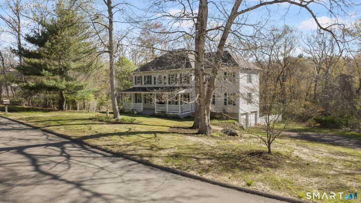 Property Photo:  2 Greenwood Lane  CT 06437 