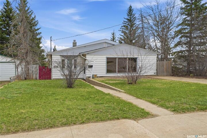 Property Photo: 1065 Stadacona Street W SK S6H 2B1