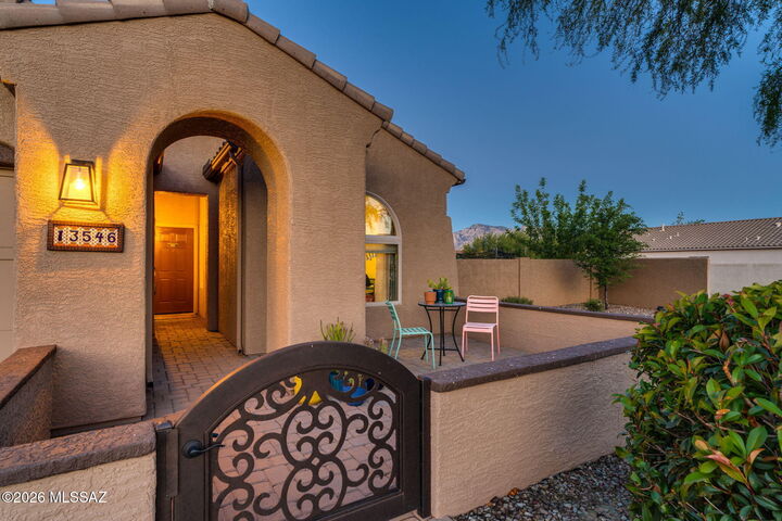 Property Photo:  13546 N Piemonte Way  AZ 85755 