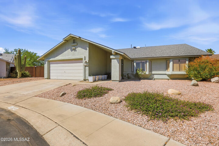 Property Photo:  9724 N Oak Shadows Place  AZ 85737 