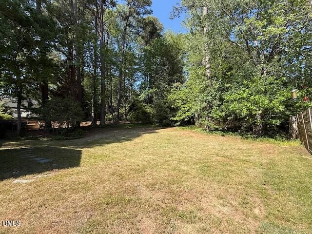 Property Photo: 904 Brookwood Drive NC 27607