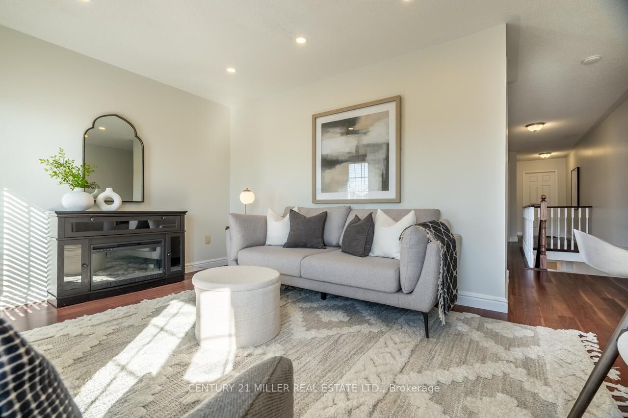Property Photo:  53 Dills Crescent  ON L9T 5P2 
