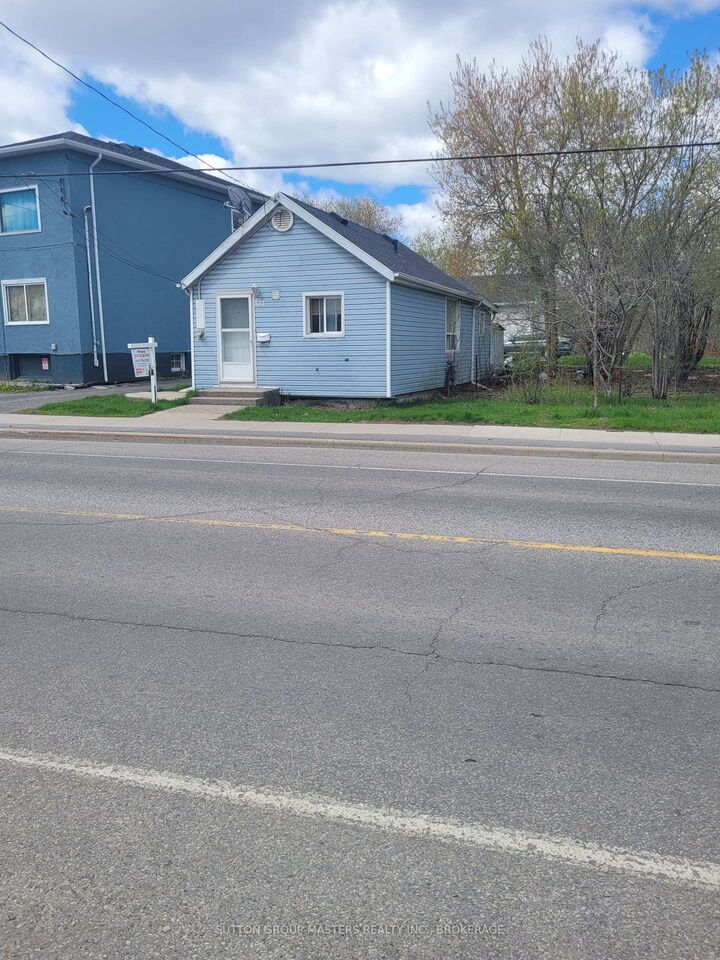 Property Photo: 688 Montreal Street ON K7K 3J4