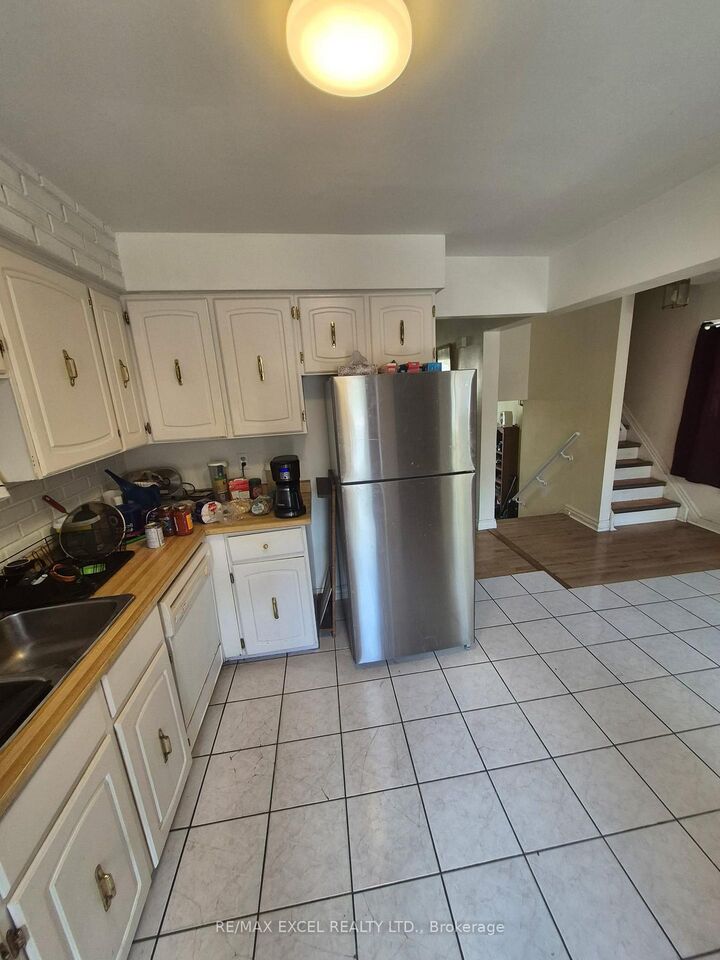 Property Photo: 4662 Kingston Road 106 ON M1E 4Y7