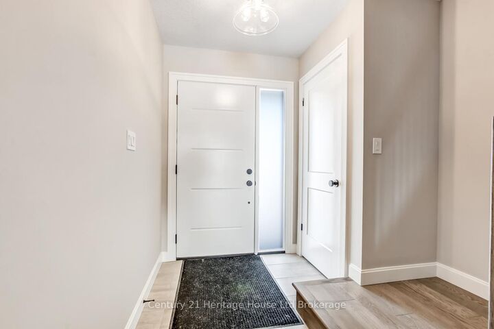 Property Photo: 323 Anderson Street ON N4S 0G6