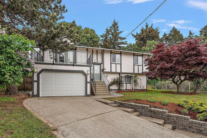 Property Photo:  3042 Shoreview Dr  BC V9B 4K6 