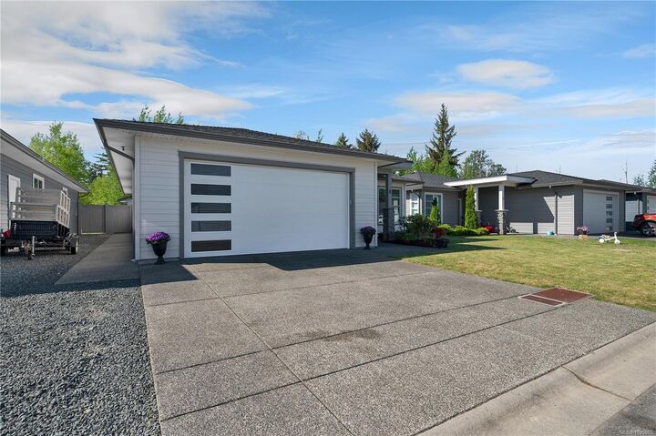 Property Photo:  2161 Evergreen Rd 8  BC V9W 0C8 