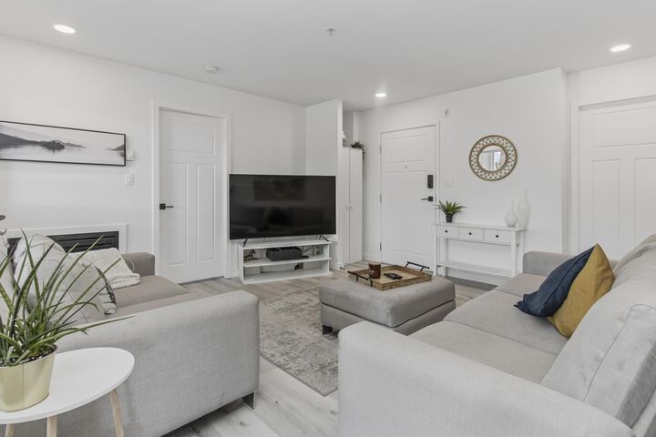 Property Photo:  1212 Main Street 406  BC V8B 0S1 