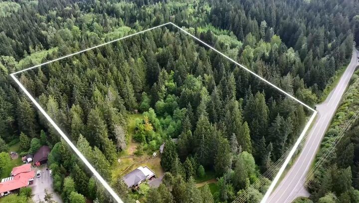 Property Photo:  28595 Dewdney Trunk Road  BC V2W 1M1 