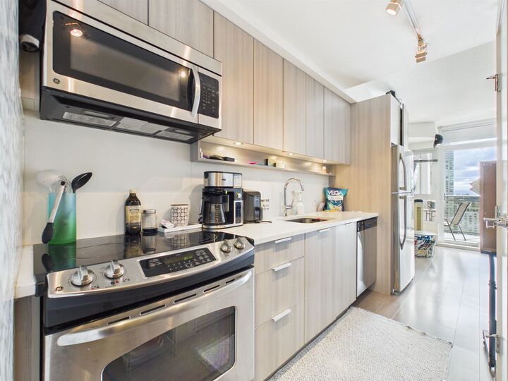 Property Photo: 13308 Central Avenue 2811 BC V3T 0M4