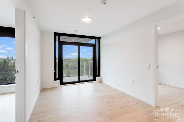 Property Photo:  2729 Kingsway 708  BC V5R 0M6 