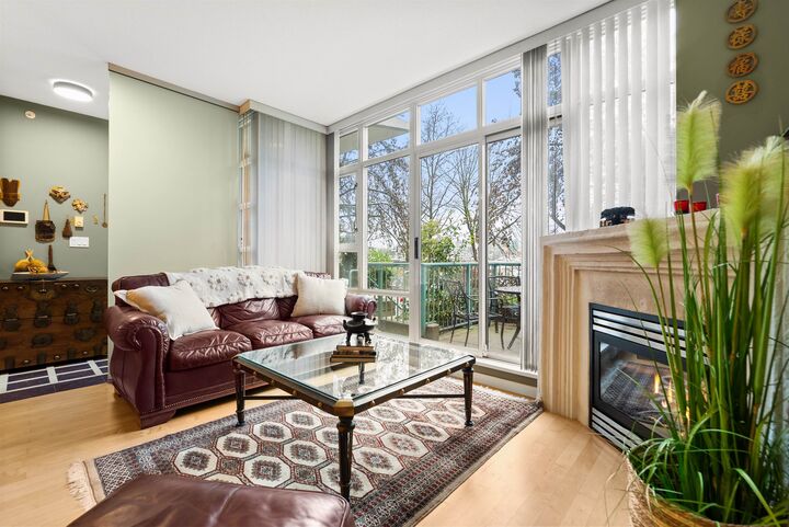 Property Photo:  1053 Marinaside Crescent  BC V6Z 3A5 