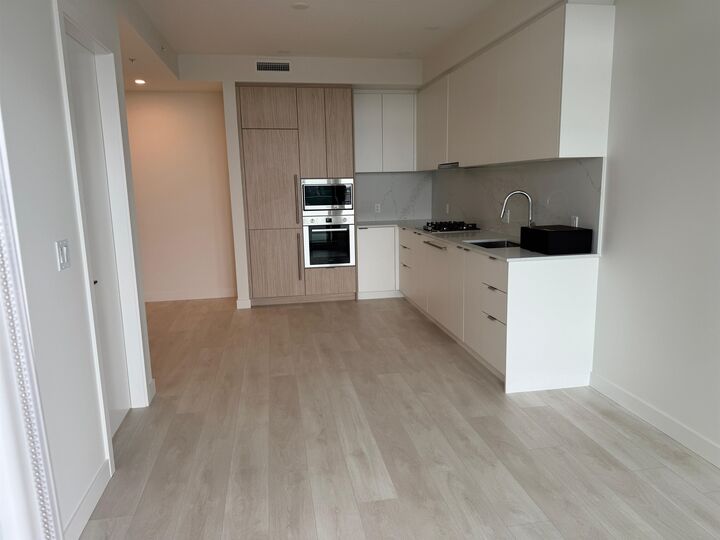 Property Photo:  537 Cottonwood Avenue 2501  BC V3J 0S4 